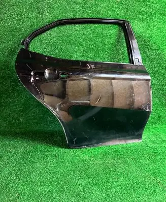 Toyota Camry VIII XV70 Rear door