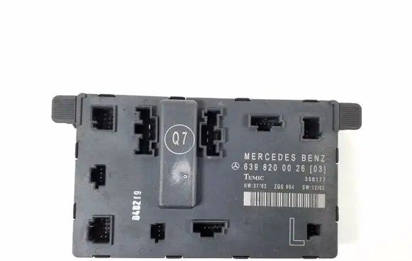 Mercedes-Benz Vito Viano W639 Door control unit/module A6398200026