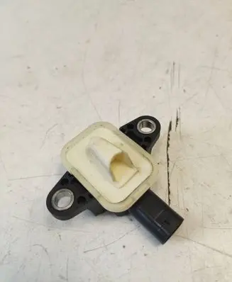 Audi A1 Airbag deployment crash/impact sensor 4H0955557 130809 1865RB4