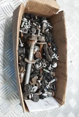Chrysler Grand Voyager V Nuts/bolts 