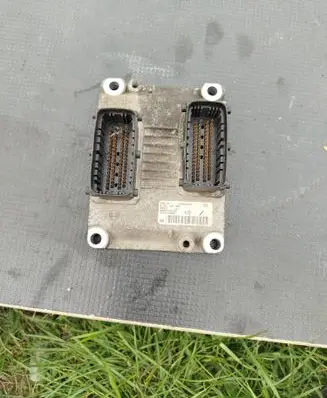 Alfa Romeo 147 Engine control unit/module ECU 0261208328 1039S02557 ME731HA030