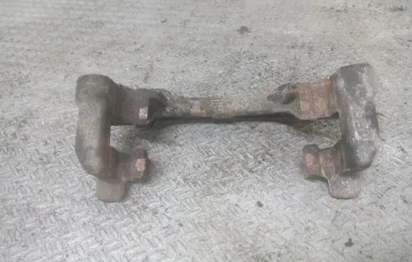 Ford Focus Brake caliper pad carrier rear 