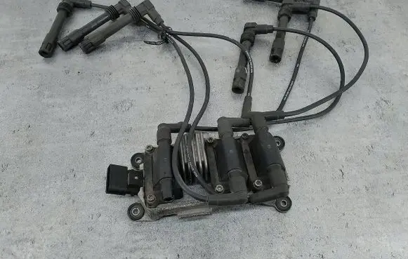 Skoda Superb B5 (3U) High voltage ignition coil 078905104