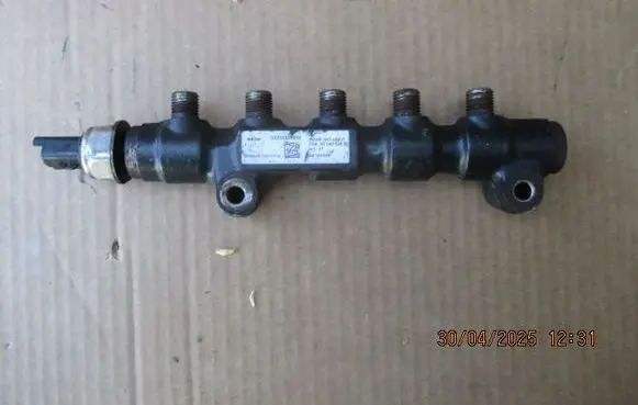 Ford Focus C-MAX Fuel main line pipe 9654592680