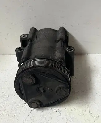 Ford Mondeo Mk III Air conditioning (A/C) compressor (pump) 19D629EA