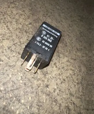 BMW 5 E39 Other relay 8365960 0506500 6135