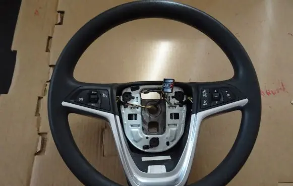 Opel Mokka Steering wheel