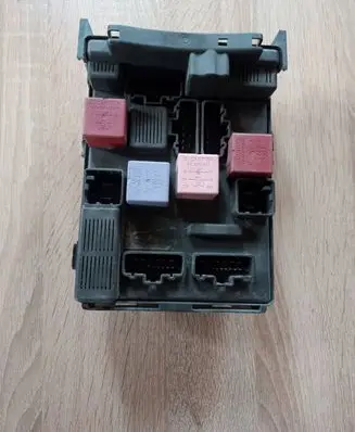 Renault Laguna II Fuse box set 8200372617