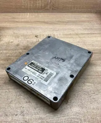 Toyota Yaris Engine control unit/module ECU 8966152060 2110007210 1SZFE