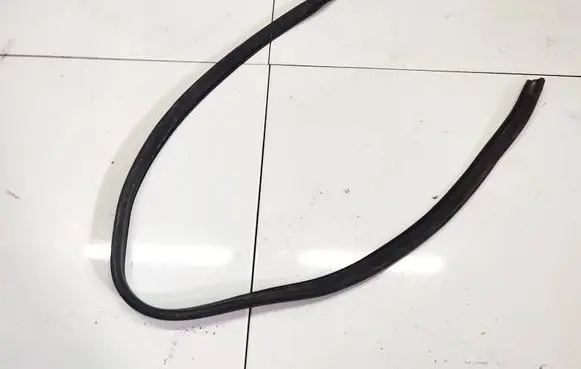 Volvo S40 Engine compartment rubber 