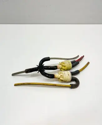 Engine mount vacuum valve