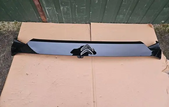Citroen C4 III e-C4 Tailgate trim 98348979XU