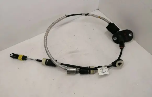 Volvo XC90 Gear shift cable linkage 31325795