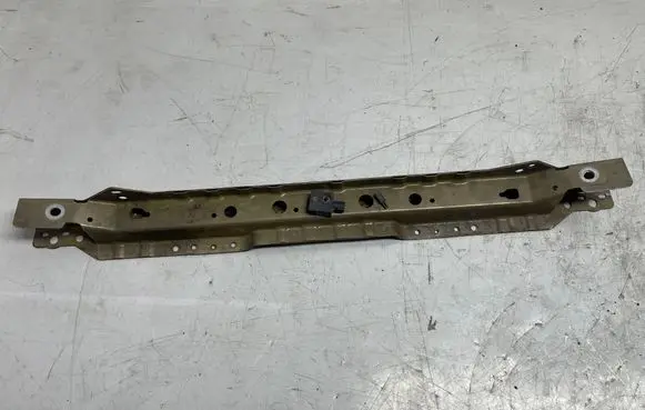 Radiator support slam panel bracket