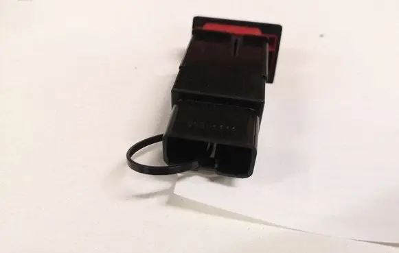 Toyota Avensis T220 Hazard light switch 153309