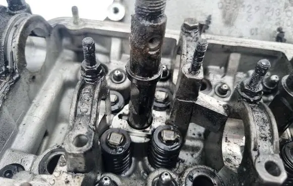 Audi A6 S6 C5 4B Fuel injector 