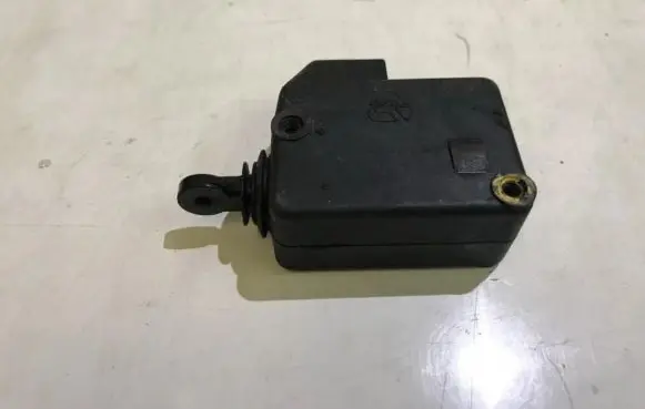 Peugeot 406 Central locking motor 