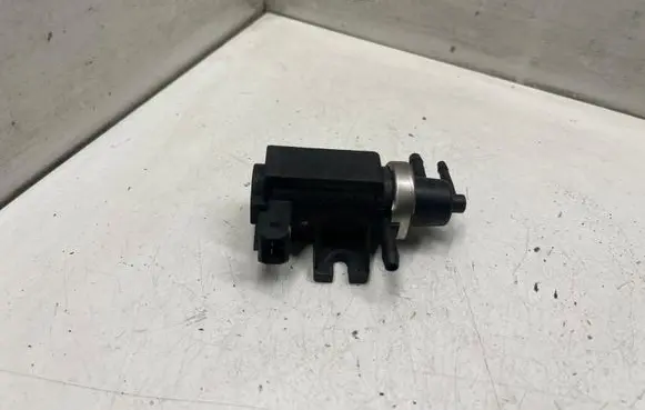 Volvo S40, V40 Turbo solenoid valve 30618057
