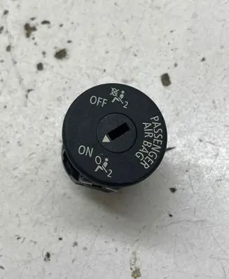 BMW 5 F10 F11 Passenger airbag on/off switch 9196886 6131