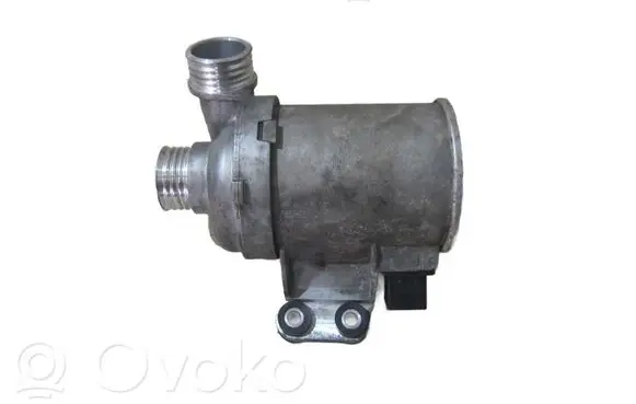 BMW 5 F10 F11 Water pump 11518635090
