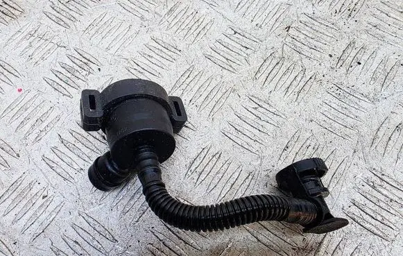 BMW 1 E81 E87 Valve vacuum 7551262