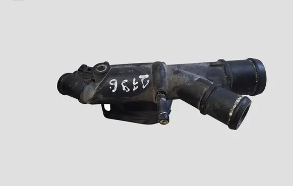 Skoda Superb B6 (3T) Engine coolant pipe/hose 03L121132