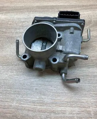 Toyota RAV 4 (XA30) Throttle valve 220300H030