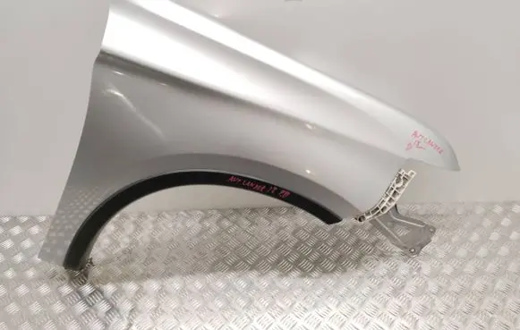 Mitsubishi Outlander Fender