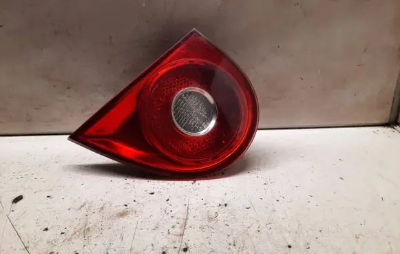 Volkswagen Golf V Tailgate rear/tail lights 4VFX15500AA