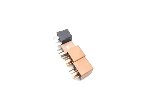Chevrolet Captiva Other relay 13171831 94580644 96821099