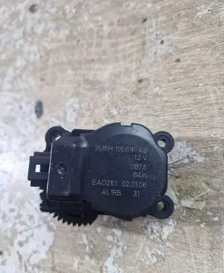 Ford Focus C-MAX Air flap motor/actuator 3M5H19E616AB EAD25102010
