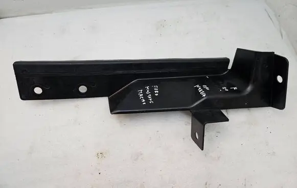 Ford Mach-E I Intercooler air guide/duct channel LJ9B8A261AD G636A