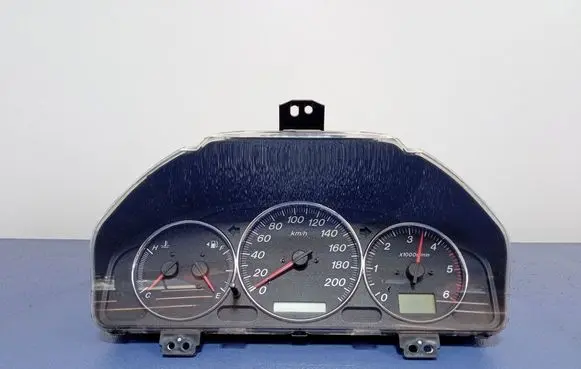 Mazda MPV II LW Speedometer (instrument cluster) LE5955430