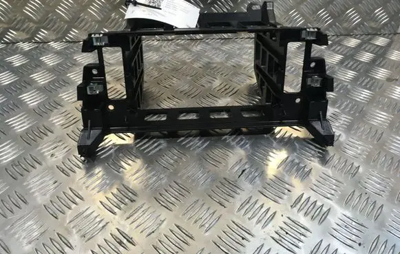 BMW 5 F10 F11 Radio/GPS head unit trim 9166665