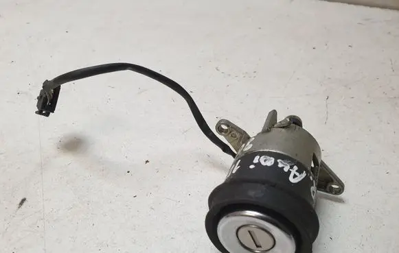 Audi 100 200 5000 C3 Tailgate exterior lock 