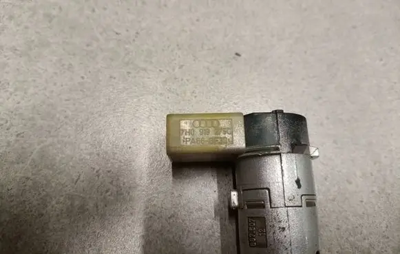 Skoda Octavia Mk2 (1Z) Parking PDC sensor 7H0919275C