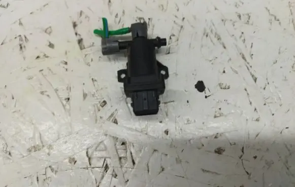 Mercedes-Benz CLK A208 C208 Air flap motor/actuator A2028000178