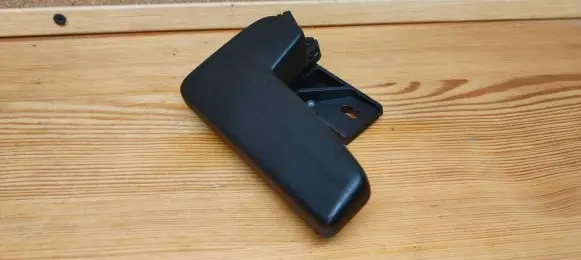 Volkswagen Golf VII Engine bonnet (hood) release handle 6R1823533