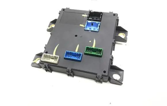 Maserati Quattroporte Tailgate/trunk control unit/module 50120136005 210683