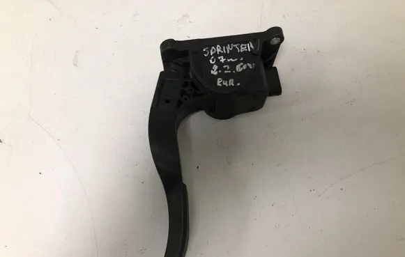Mercedes-Benz Sprinter W906 Accelerator throttle pedal A9063000404