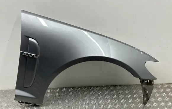 Jaguar XF X250 Fender