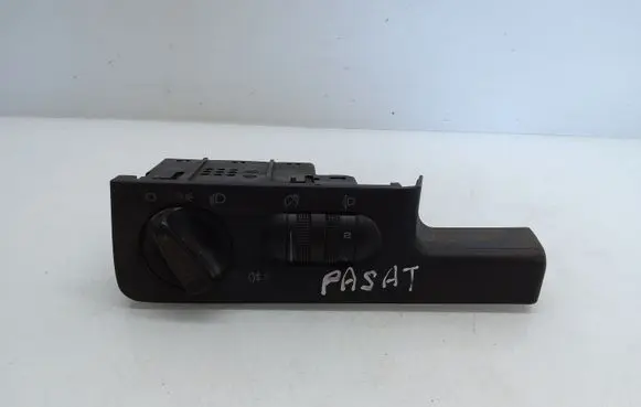 Volkswagen PASSAT B4 Light switch 04951304