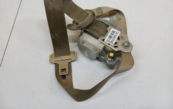 Subaru B9 Tribeca Front seatbelt 0436045