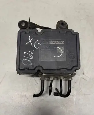 Volvo V70 ABS Pump 31261142 10061336081 10092604043