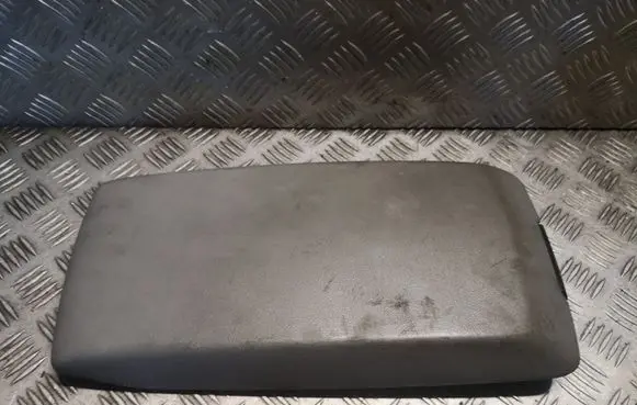 Chrysler 300 - 300C Armrest P1057280XDBAC