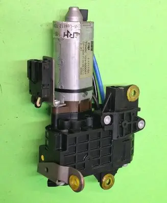 BMW 5 E60 E61 Steering column adjust motor 1171701