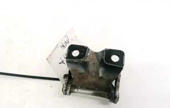 Subaru Outback Tailgate/trunk/boot hinge