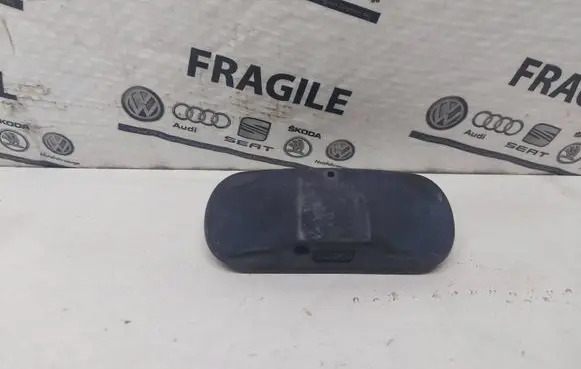 Volkswagen Golf V Windshield washer spray nozzle 8T0955985
