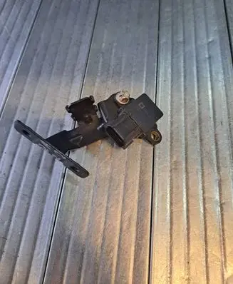 Opel Signum Air pressure sensor 24426679 1569