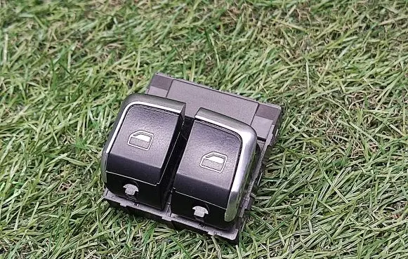 Audi A1 Electric window control switch 8X0959851B
